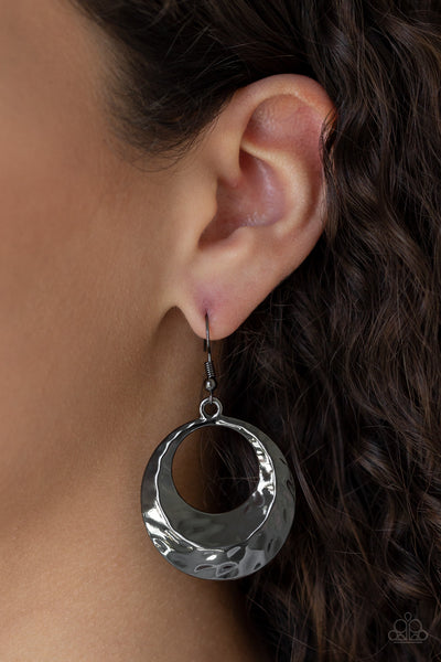 Savory Shimmer - Black gunmetal earrings