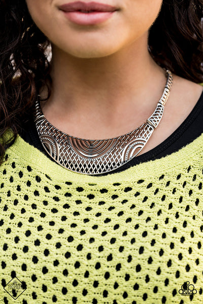 On The MANE Stage - Silver necklace Fashion Fix