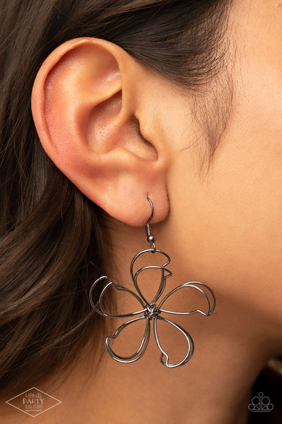 Miss Daisy - Gunmetal (Large) Earrings
