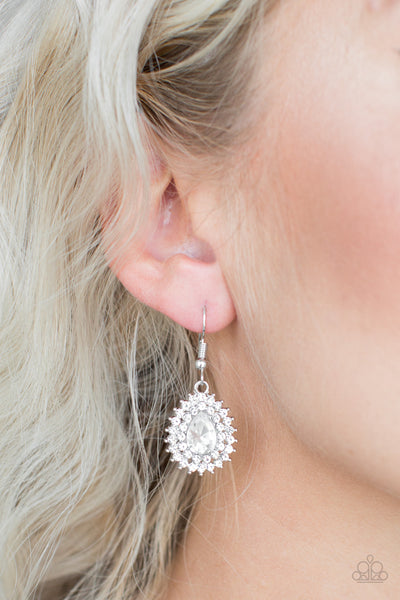 Star-Crossed Starlet - White earrings