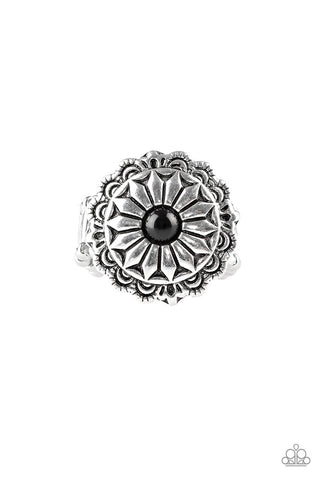 Daringly Daisy - Black ring