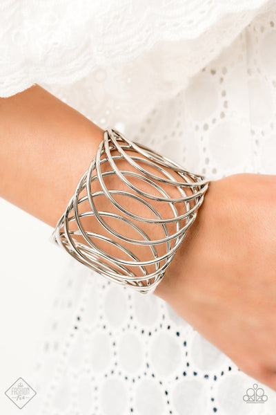 Dizzyingly Diva - Silver bracelet