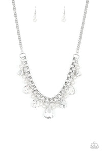 Knockout Queen - White necklace