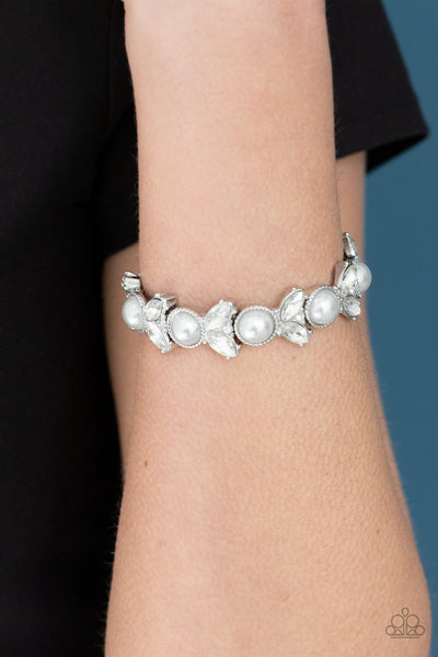 Opulent Oasis - White bracelet pearl