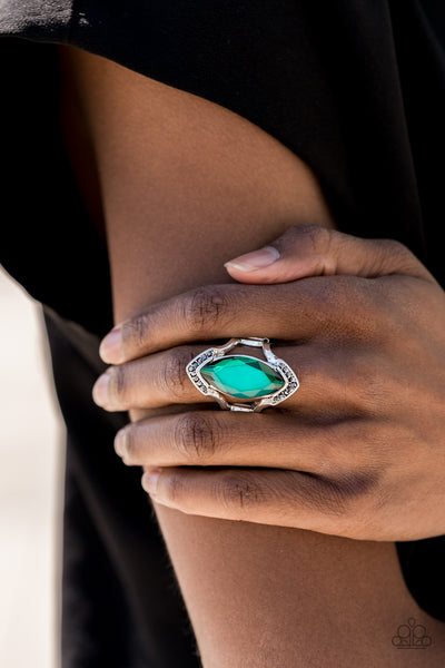 Leading Luster - Green ring