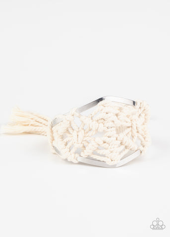 Macrame Mode - White bracelet LOP