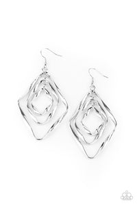 Retro Resplendence - Silver Earring