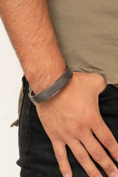 Risk-Taking Texture - Black Gunmetal Bracelet Men Collection