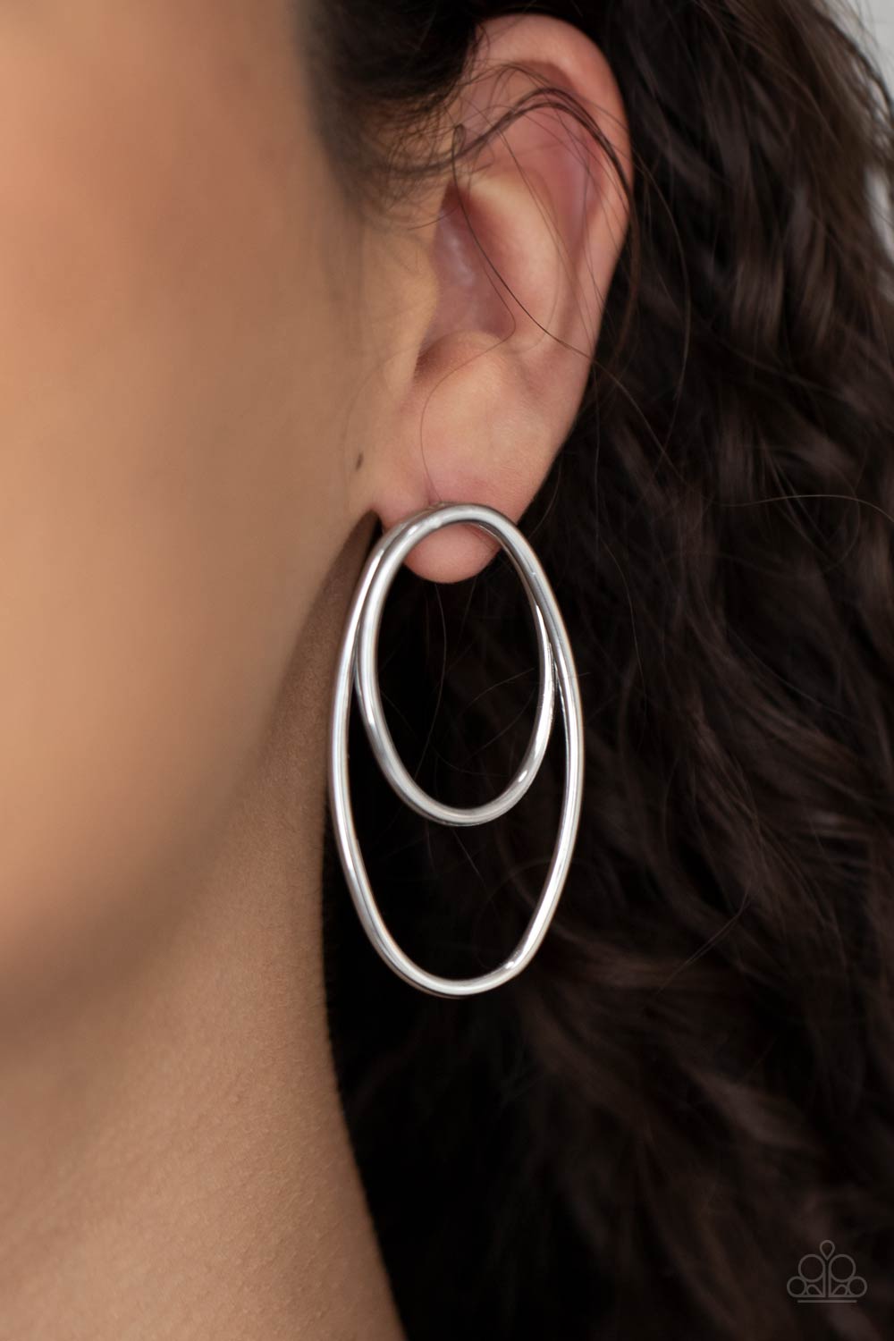 So OVAL-Dramatic - Silver Earrings