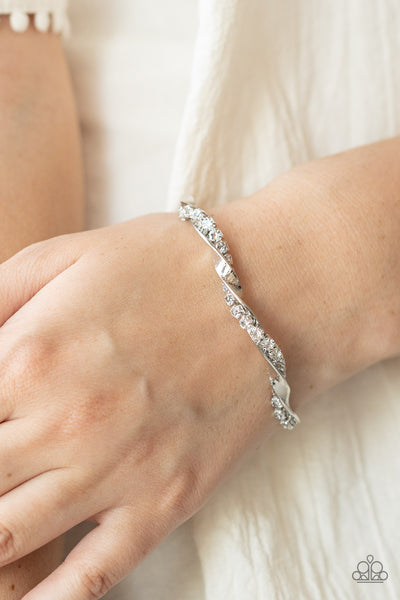 Twisted Twinkle - White Bracelet