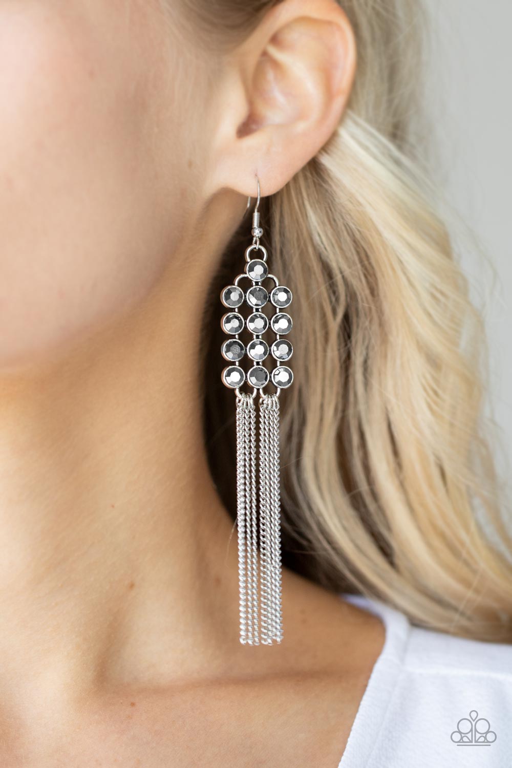 Tasteful Tassel - Silver Earring