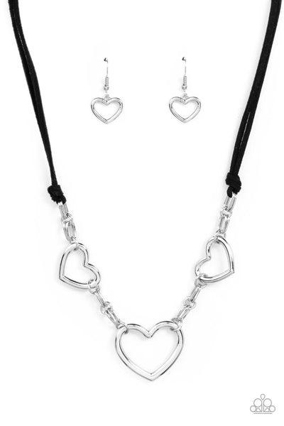 Fashionable Flirt - Black Necklace Heart