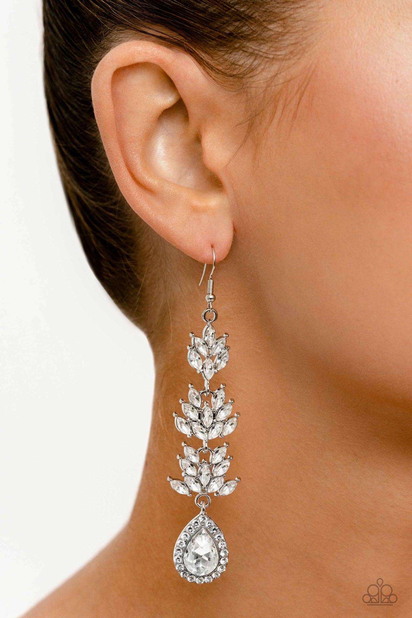 Water Lily Whimsy - White Earring LOP 02/2023