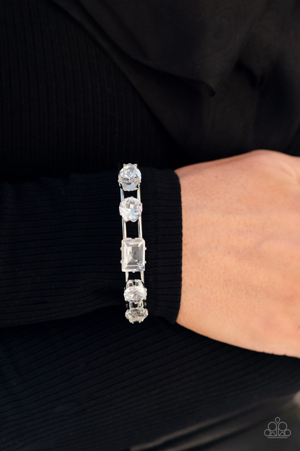 Uniquely Untapped - White Bracelet LOP 11/2022