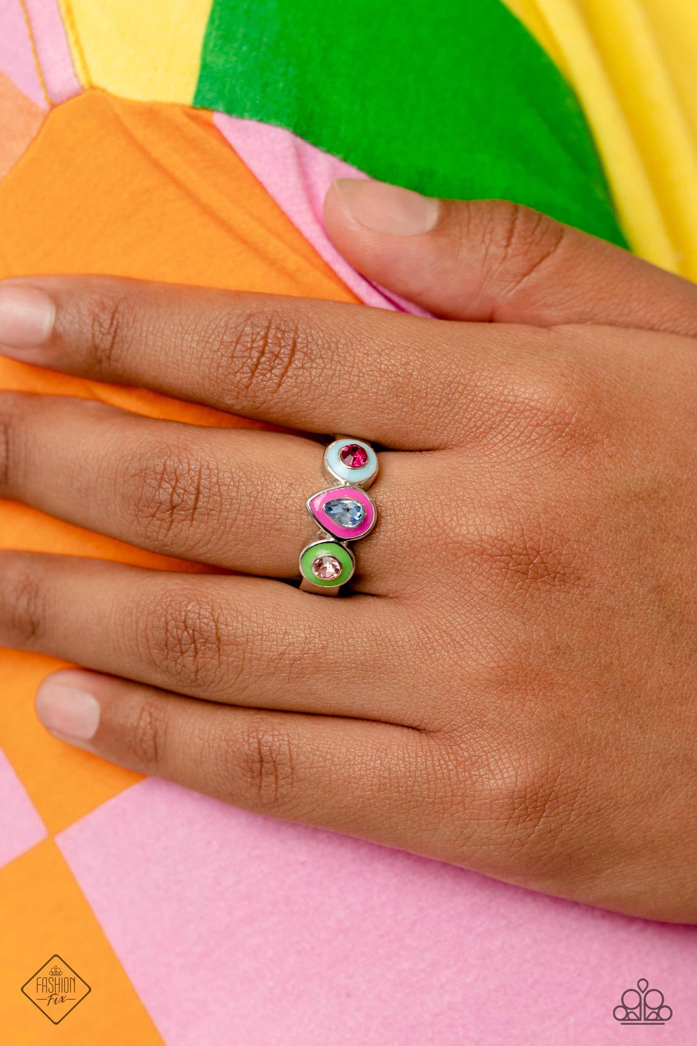 Colorblock Chic - Multi Ring Fashion Fix 05/2023